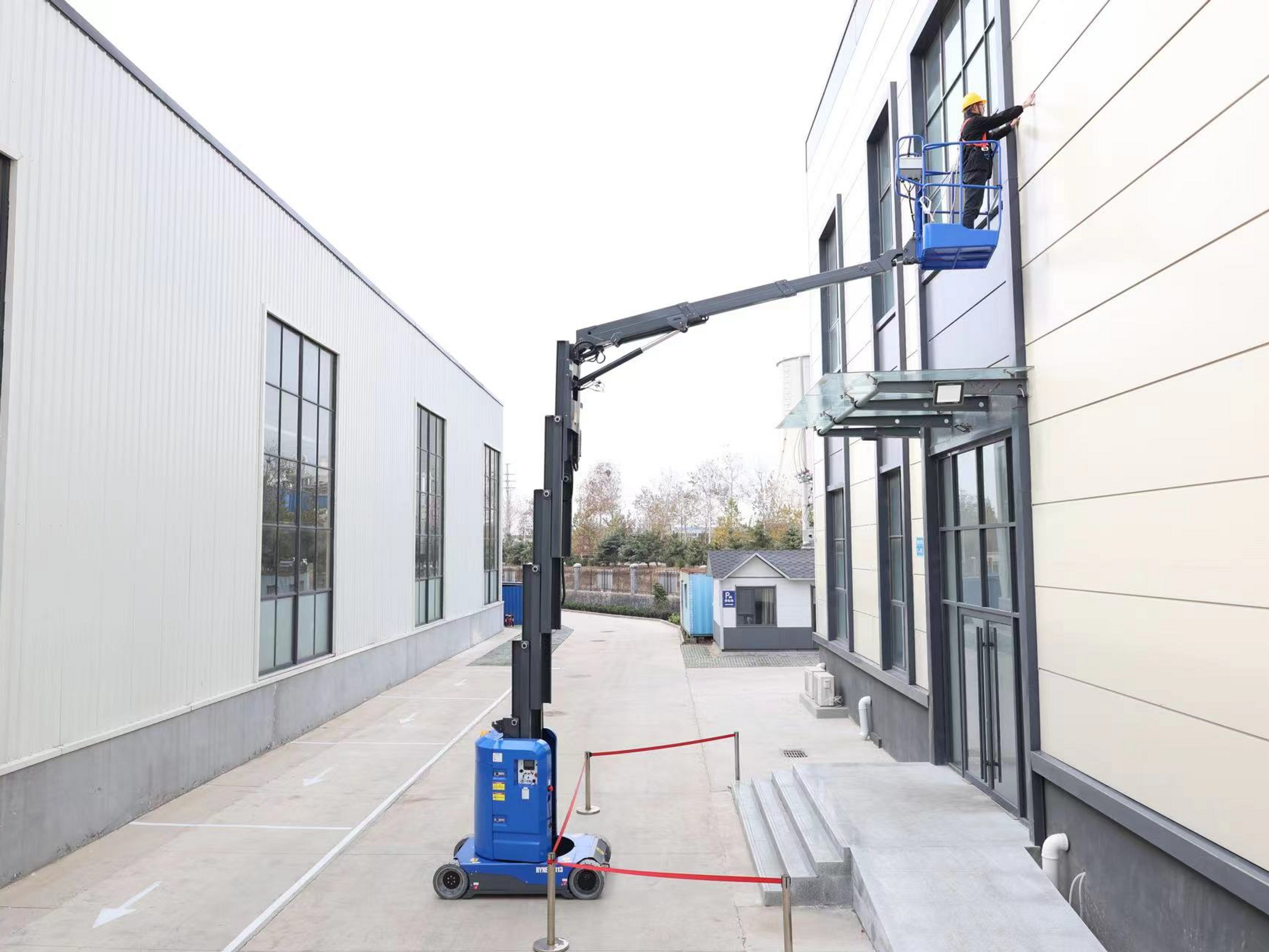 Forklift Mast Style Vertical Mast Lift with Jib AMWP13-7100
