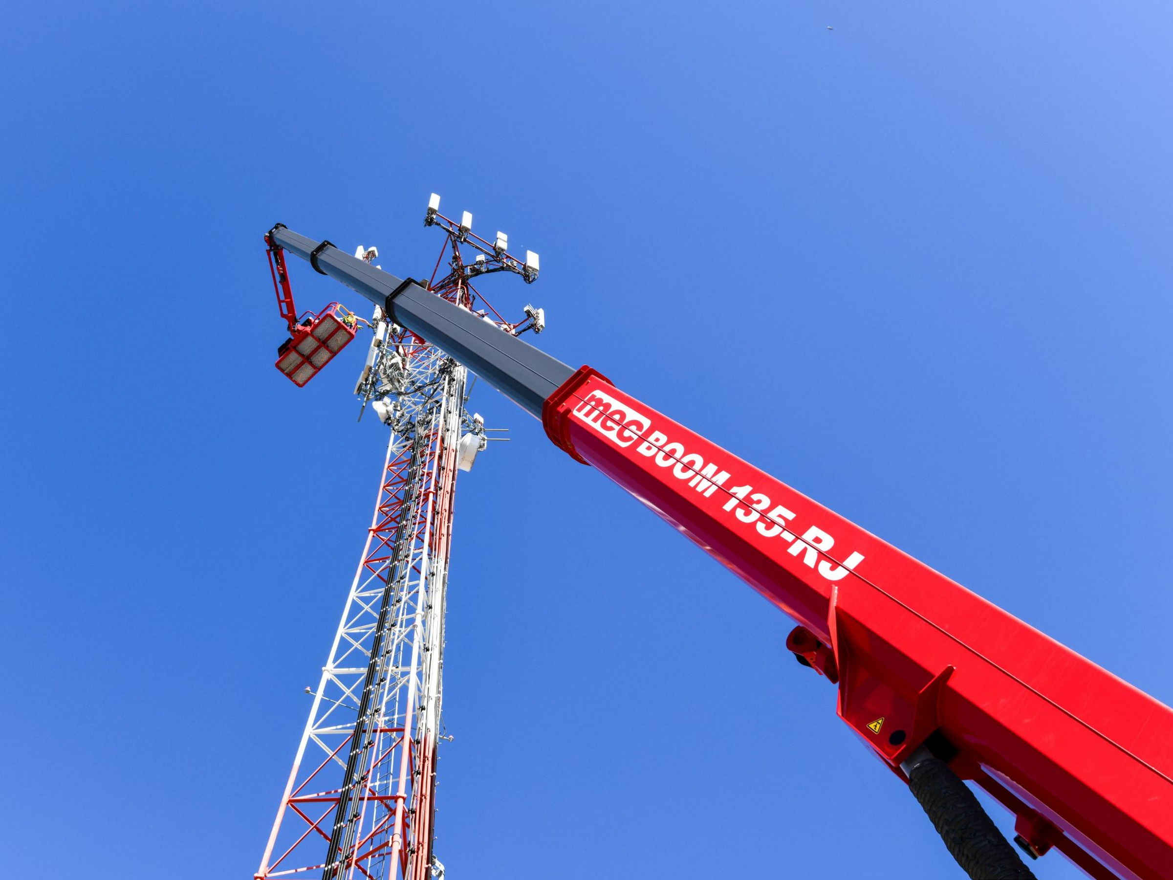 MEC 135-RJ Telescopic Boom