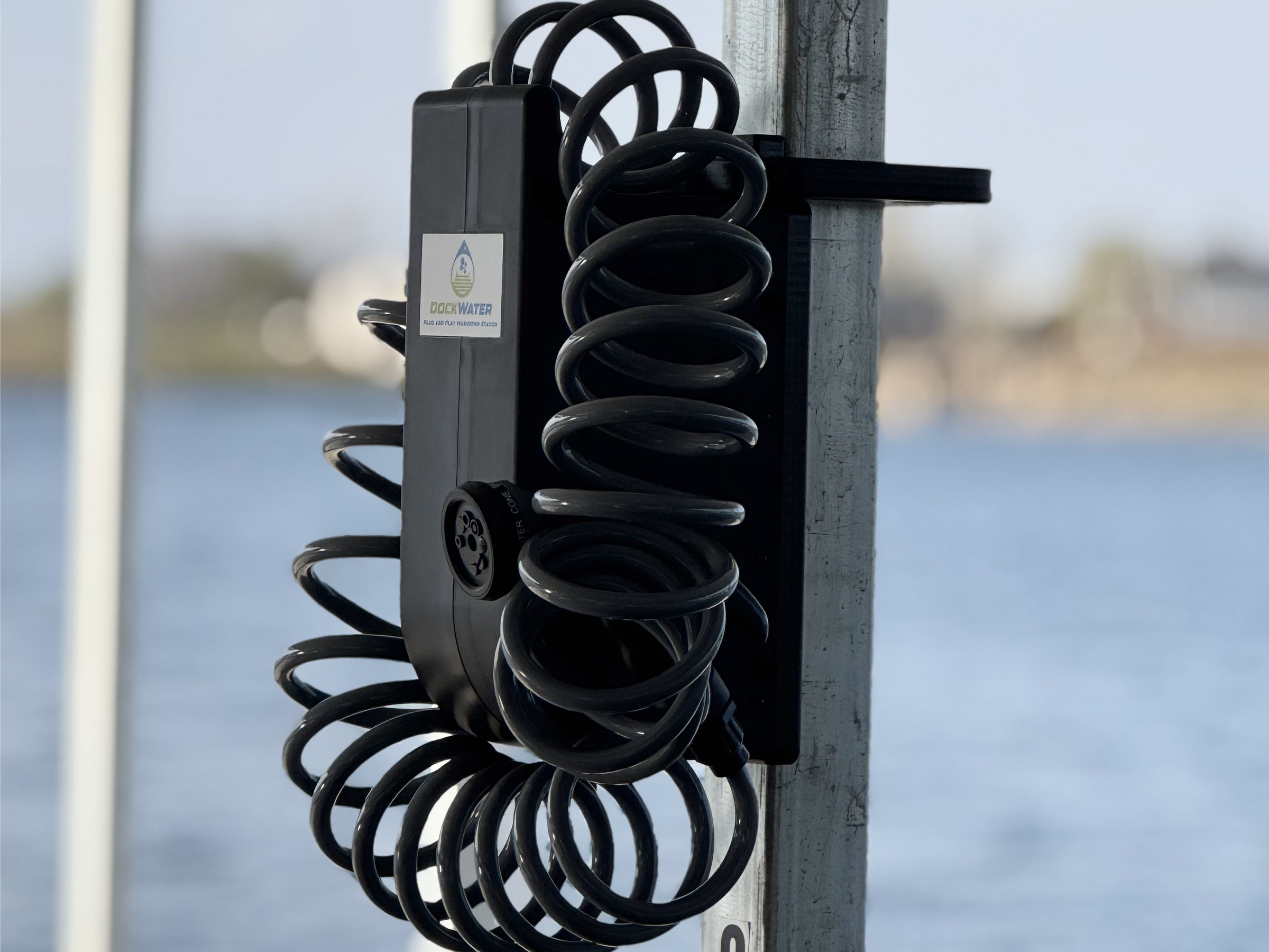 DockWater Secure Plug and Play Washdown Station