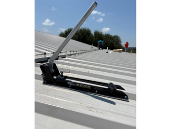 R Panel Trim Notcher