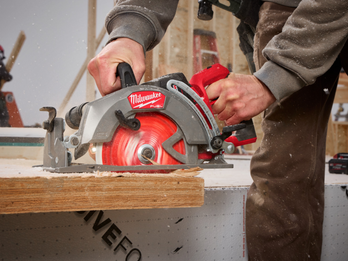M18 FUEL™ 7-1/4" Rear Handle Circular Saw