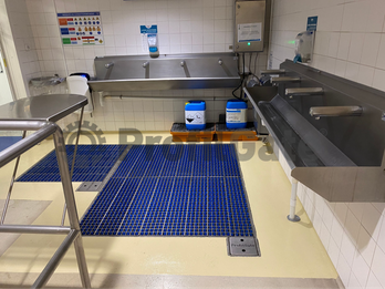 Hand hygiene meets sole hygiene!