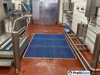 Boot scrubbing stations alone aren’t always enough!