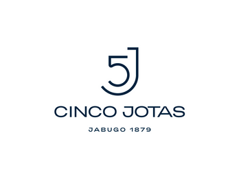 Cinco Jotas 100% Iberian Ham Acorn-Fed Presentation