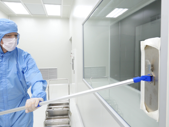 PharmaMOP® GO / Hands-free, lightweight mopping system