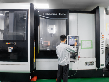 five-axis linkage CNC operation