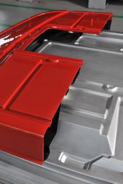 Twin sheet thermoforming mold