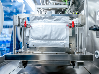 Glovebox Cluster with inert atmosphere and Sealing Unit