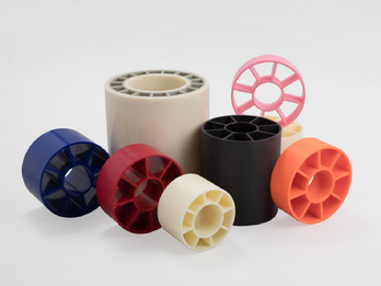 Plastic spoke core