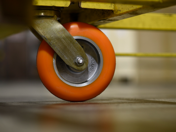 CC Apex Kingpinless Polyurethane on Aluminum Caster