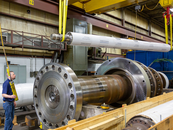 Precision Roll Grinders - Large Shaft Grinding